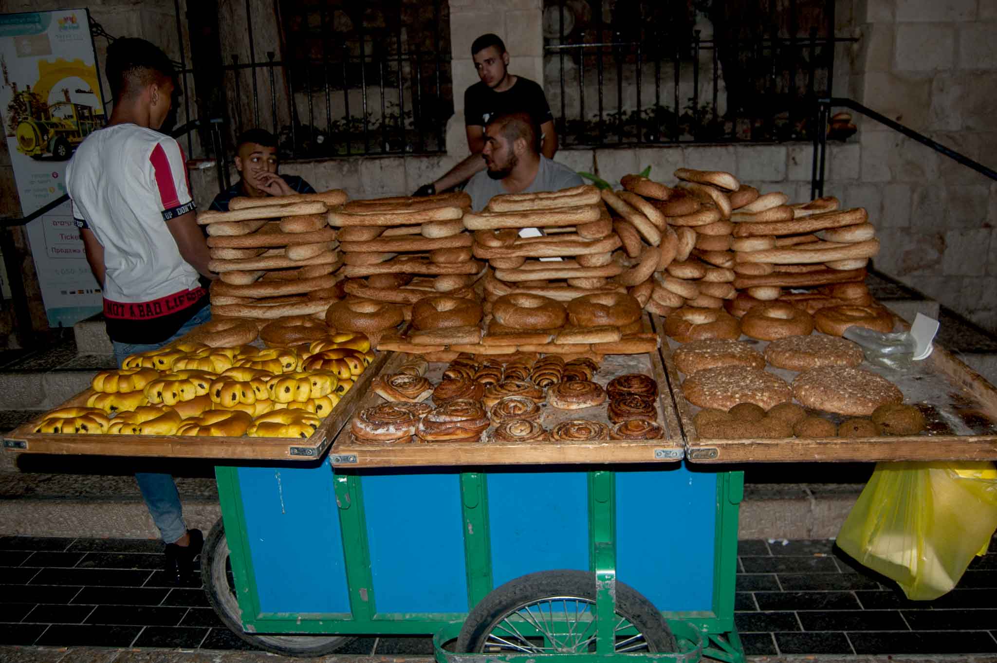 pane e dolci tradizionali street food