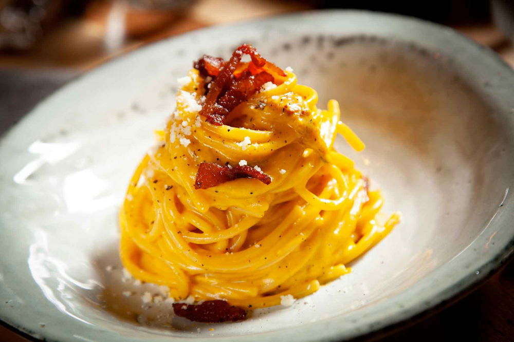 Carbonara. Orrore, per ChatGPT guanciale e pancetta pari sono