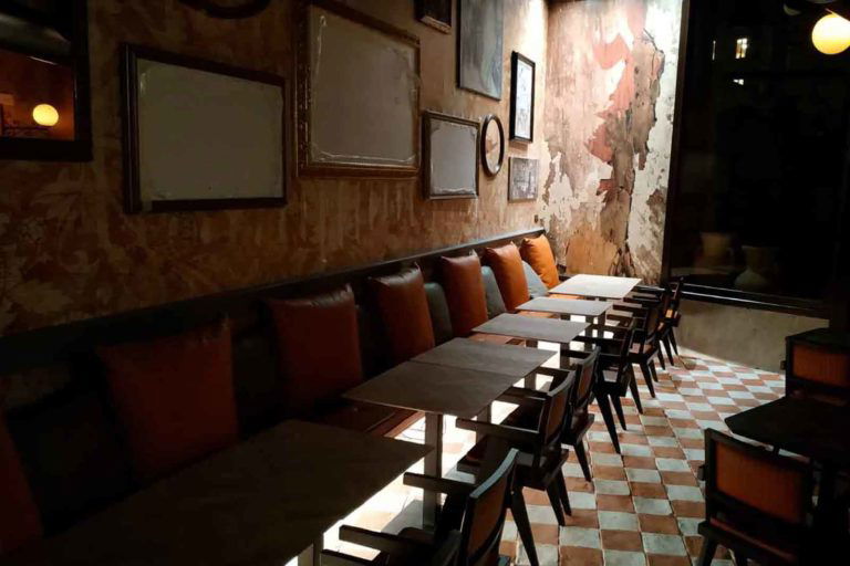 Le prime foto e il menu del Baguttino che apre come Alta Carne a Milano
