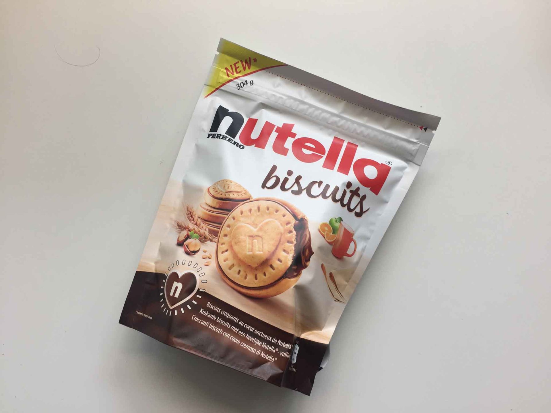 Nutella Biscuits Ferrero: prezzo e ricetta restano, arriva il pacco a tubo