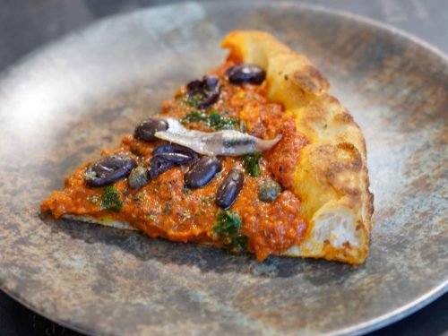 pizza futuro di marinara di Francesco Martucci I Masanielli Caserta