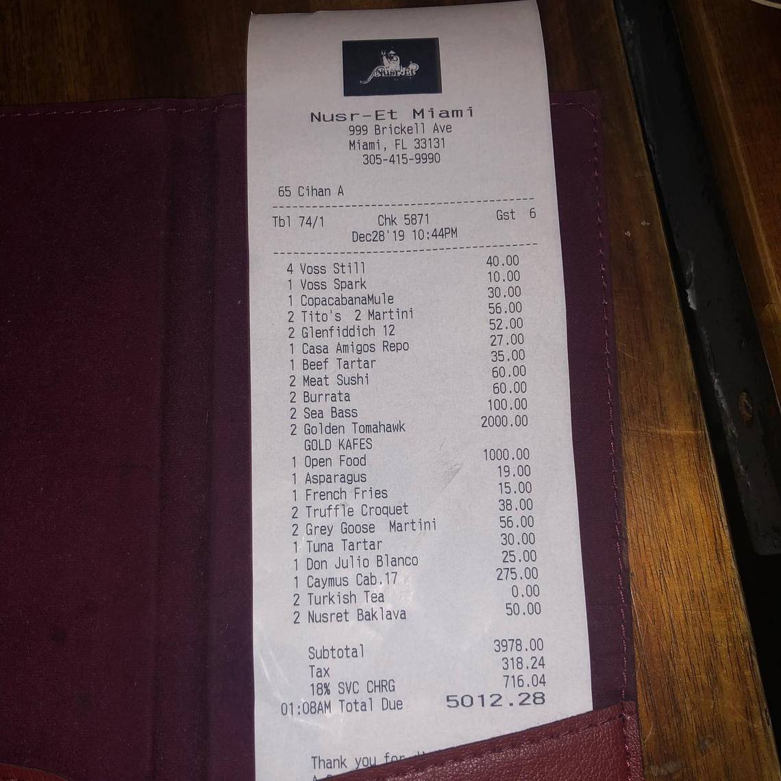 Ricevuta da 5000 dollari in un ristorante Nusr-Et