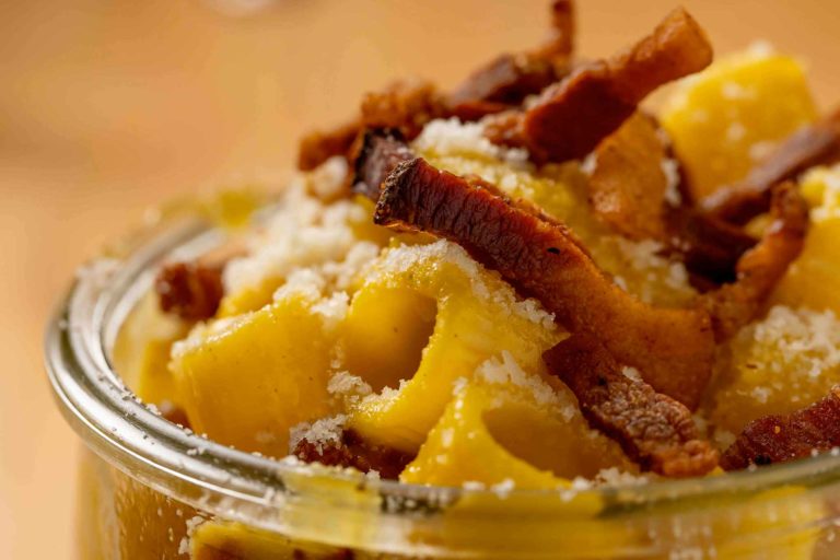 Roma. Dalla crisi dei ristoranti si salvano solo carbonara e delivery