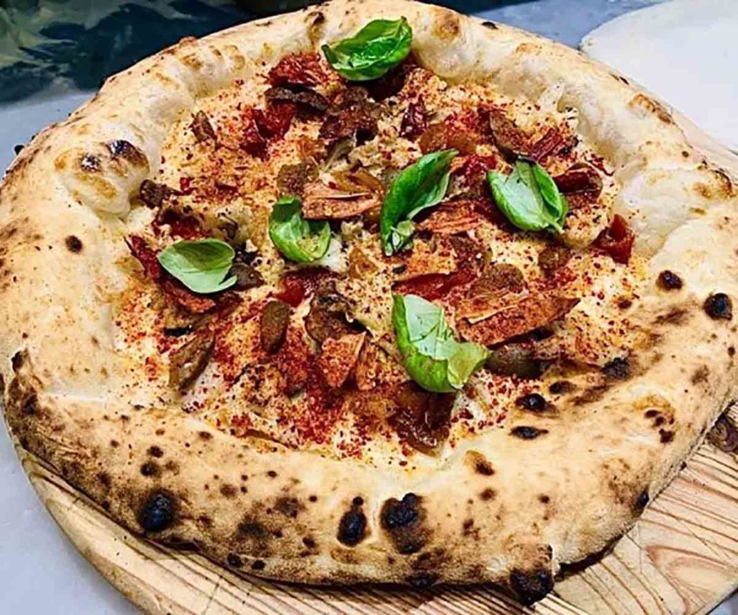 Le Ricette Di Natale 2020.Francesco Martucci Trionfa Al Contest Della Pizza Di Natale