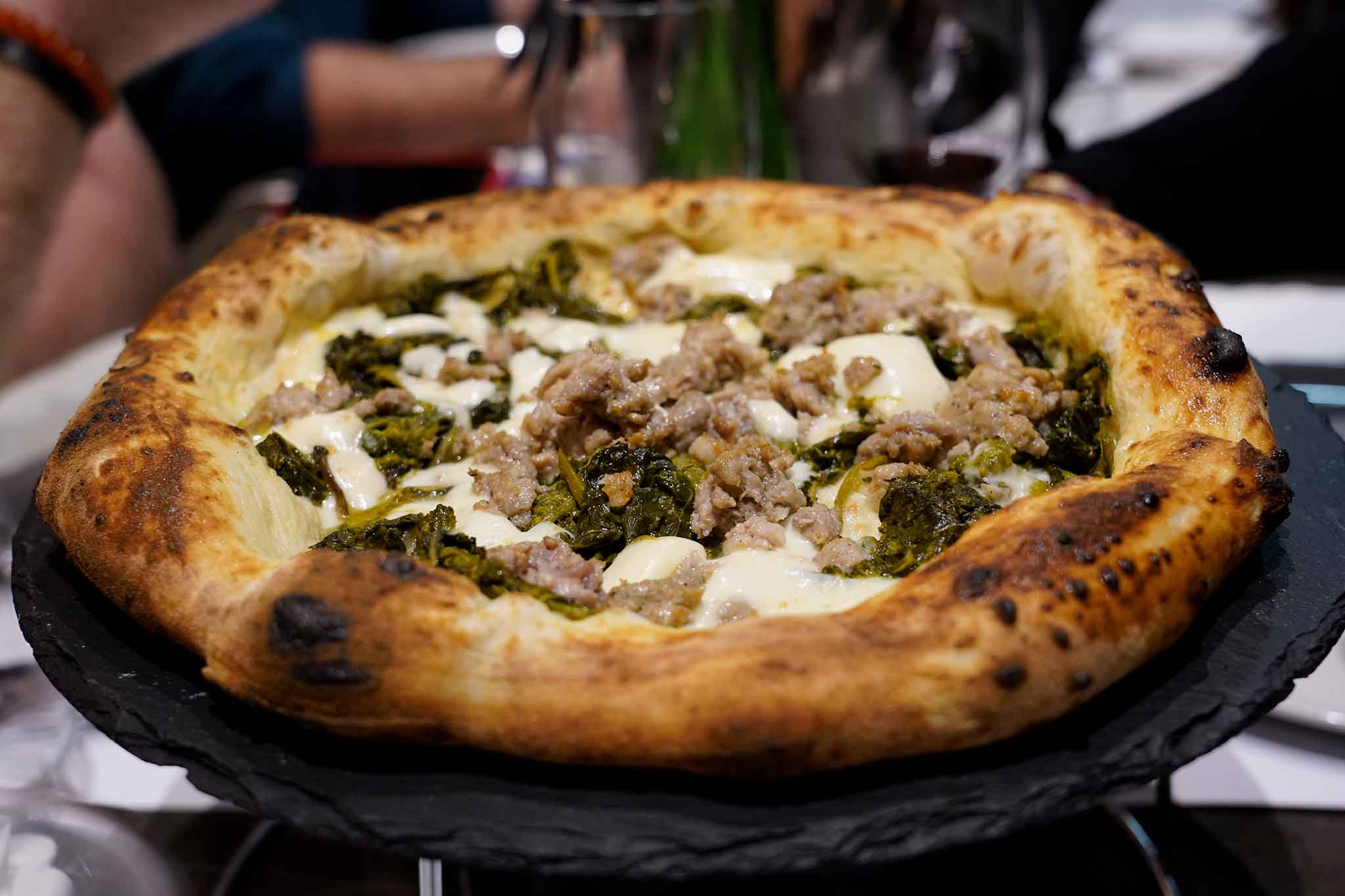 Le Parùle ad Ercolano che vince con pizza tradizionale e canotto