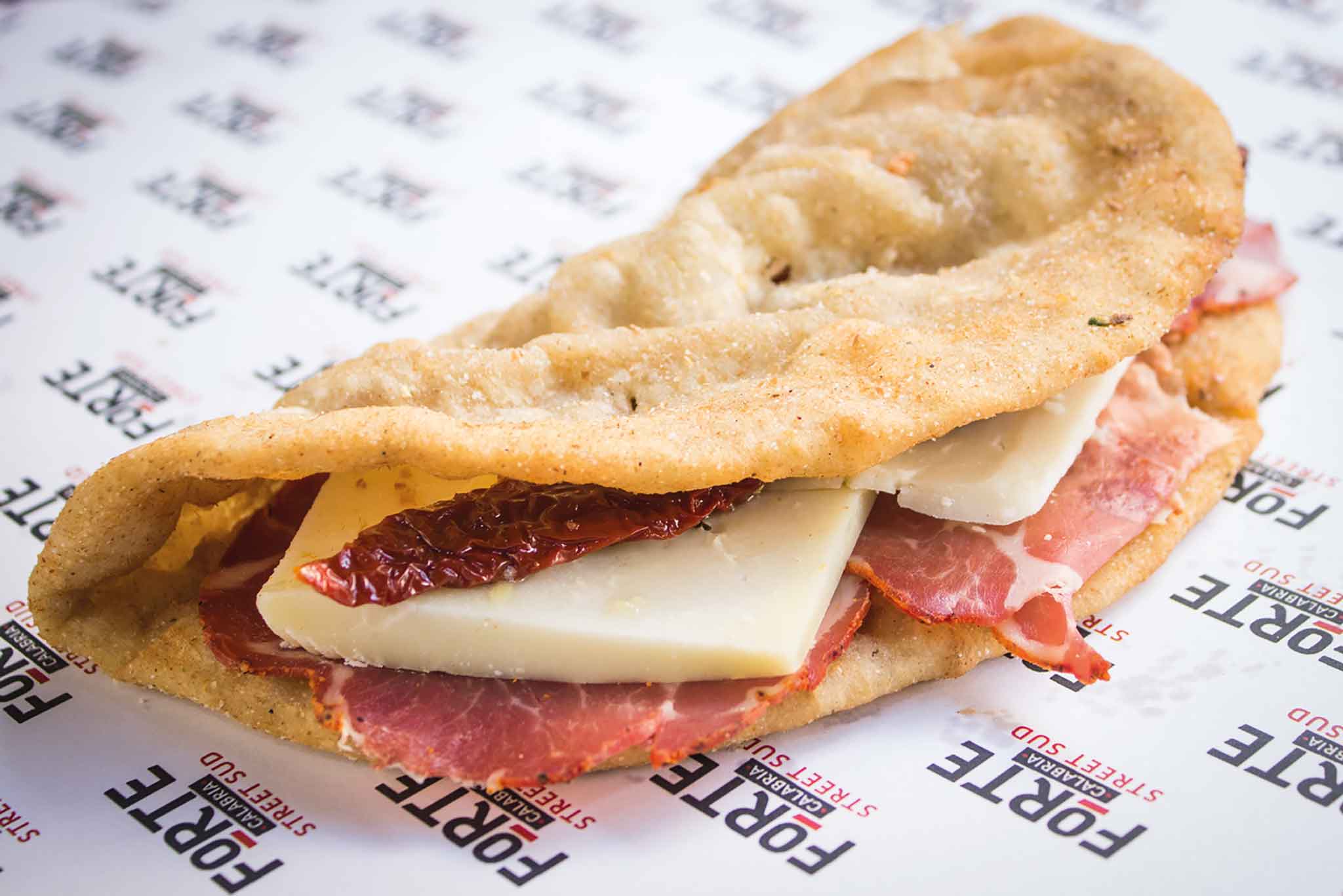 lestopitta pizza calabrese panino