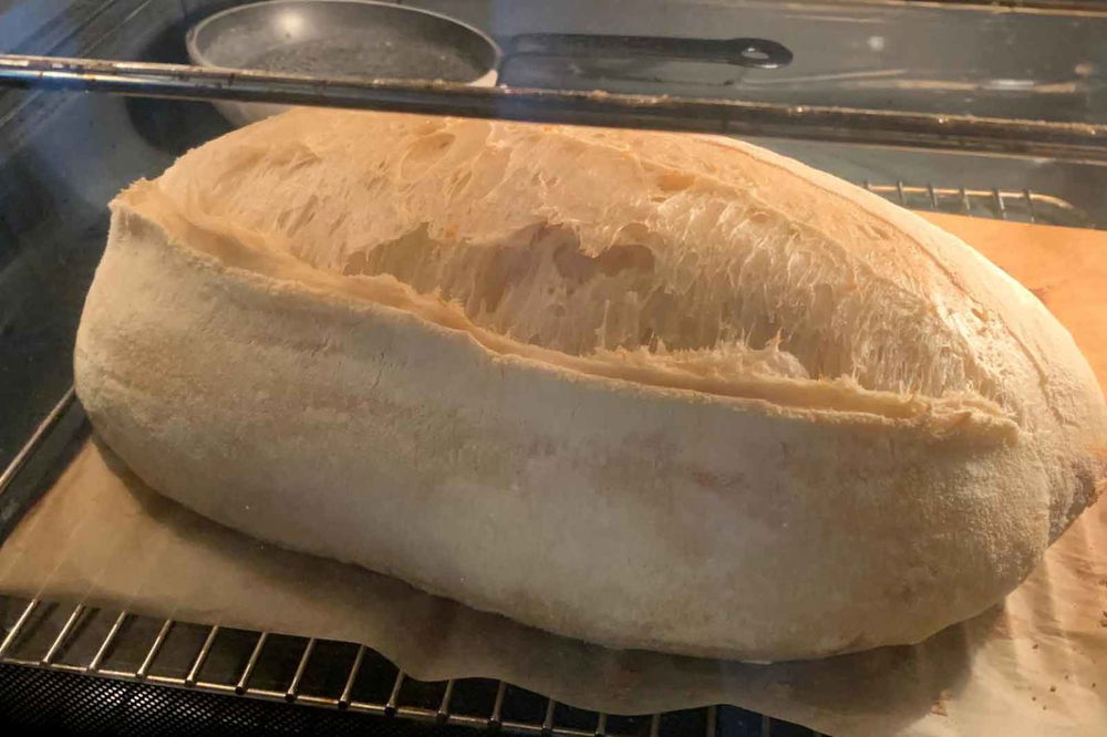 Lezioni di Pane. La ricetta per il forno di casa di Luca Pezzetta Lezioni di Pane. La ricetta per il forno di casa di Luca Pezzetta