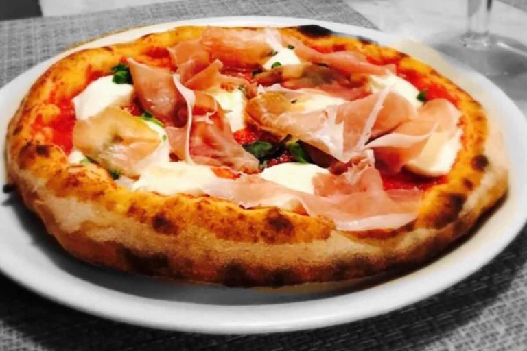 La pizzeria I’ Regolo regala pizze a chi lavora contro il Coronavirus