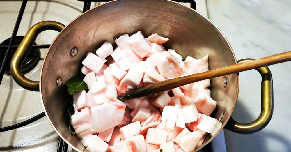 Strutto la ricetta della 'nzogna, buona per casatiello e pastiera Strutto la ricetta della 'nzogna, buona per casatiello e pastiera