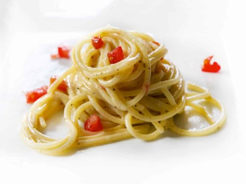cacio e pepe con pomodoro