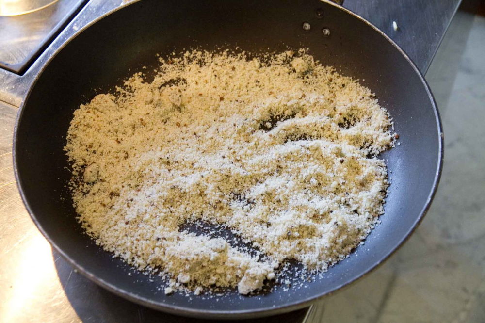 spaghetti cacio e pepe