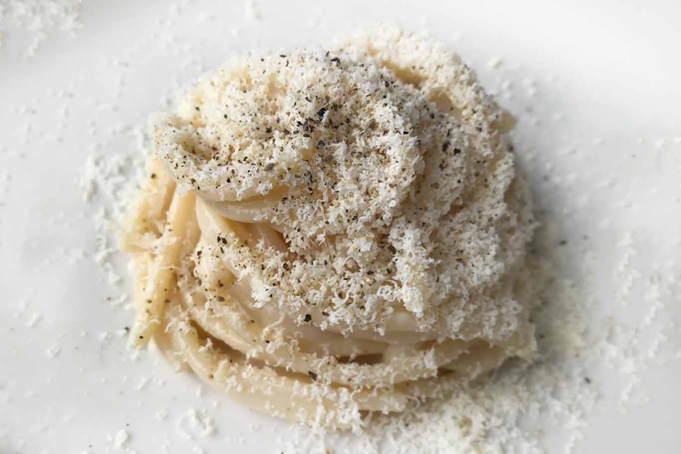 spaghetti cacio e pepe