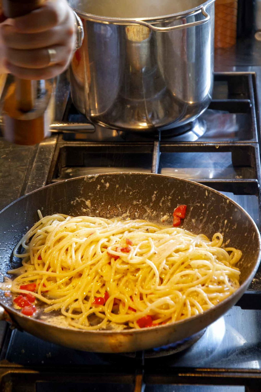 spaghetti cacio e pepe