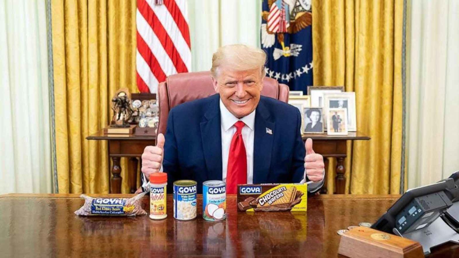 donald trump alla casa bianca con i fagioli goya