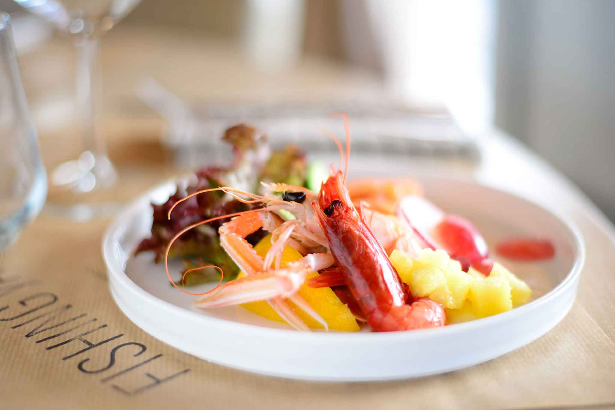 crudo di pesce fishing lab pietrasanta
