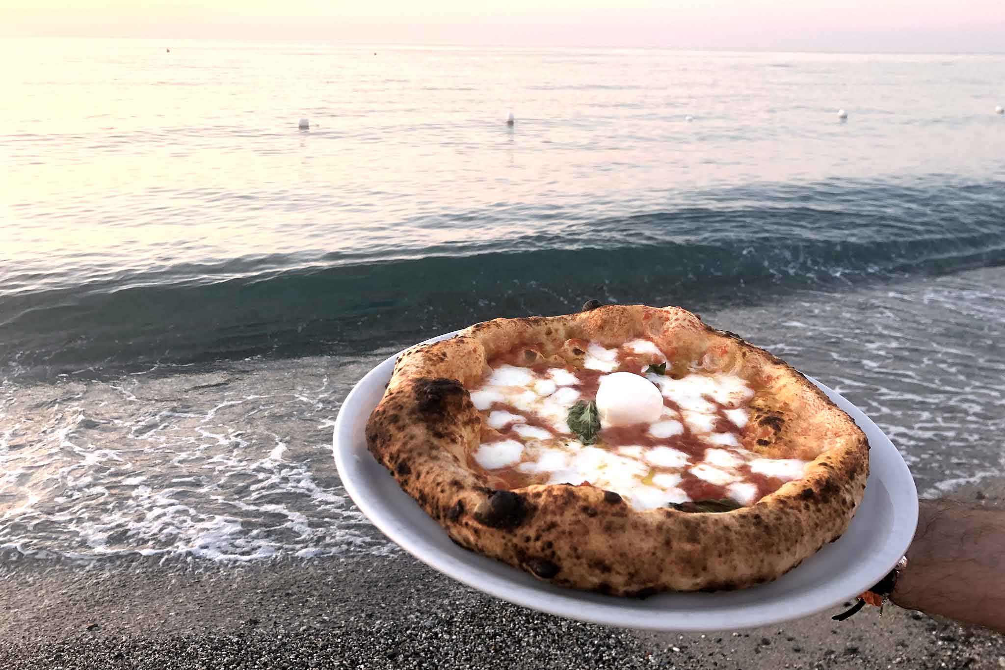 pizza sul mare di Messina Summer Pub