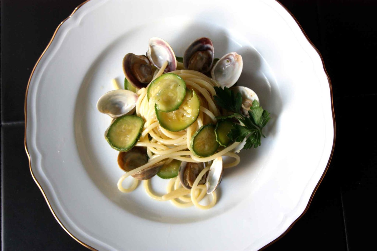 spaghetti vongole e zucchine