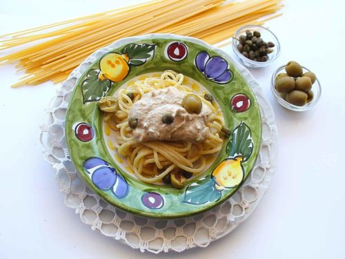 spaghetti con crema di tonno
