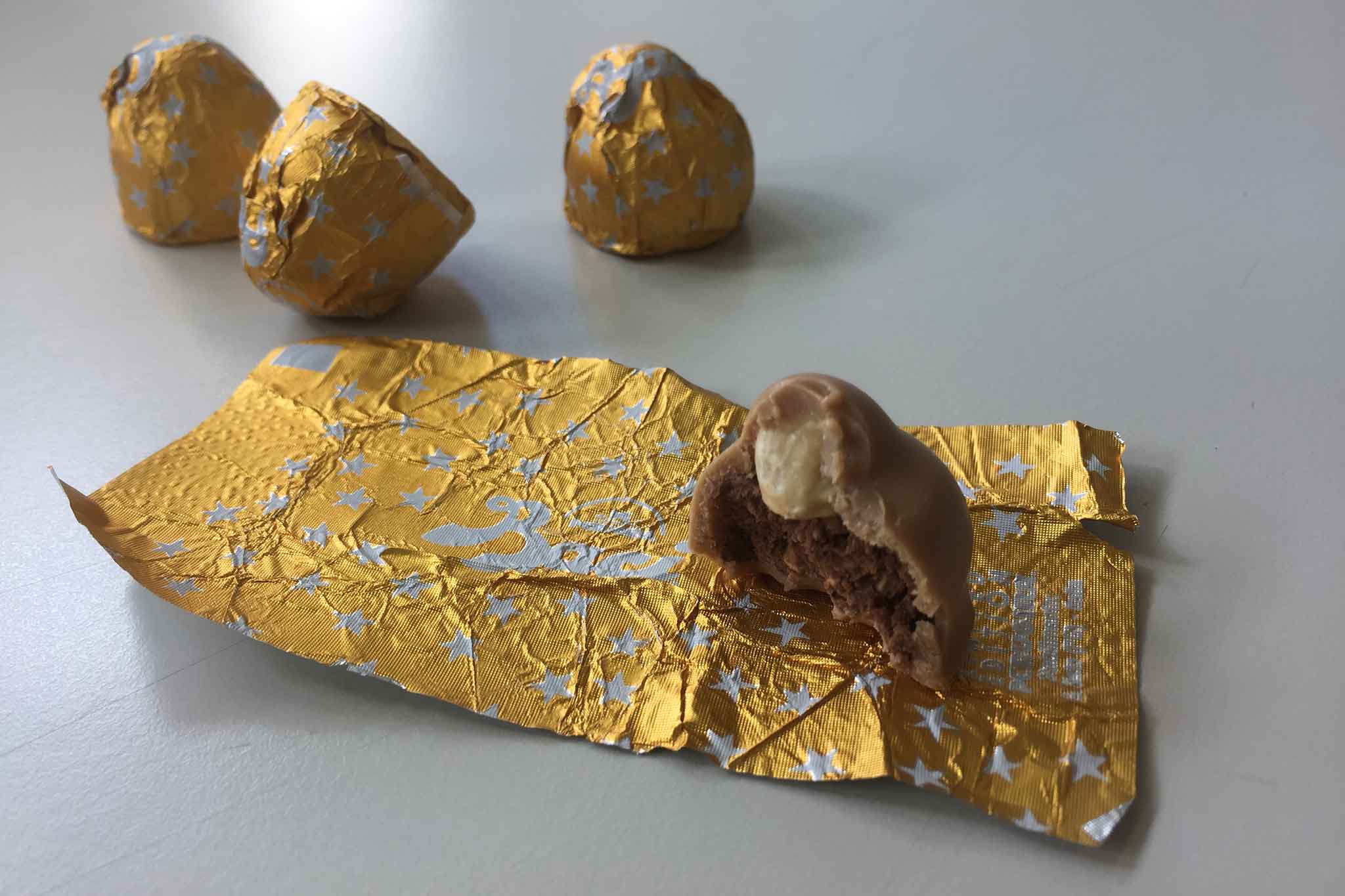bacio perugina gold limited edition morso