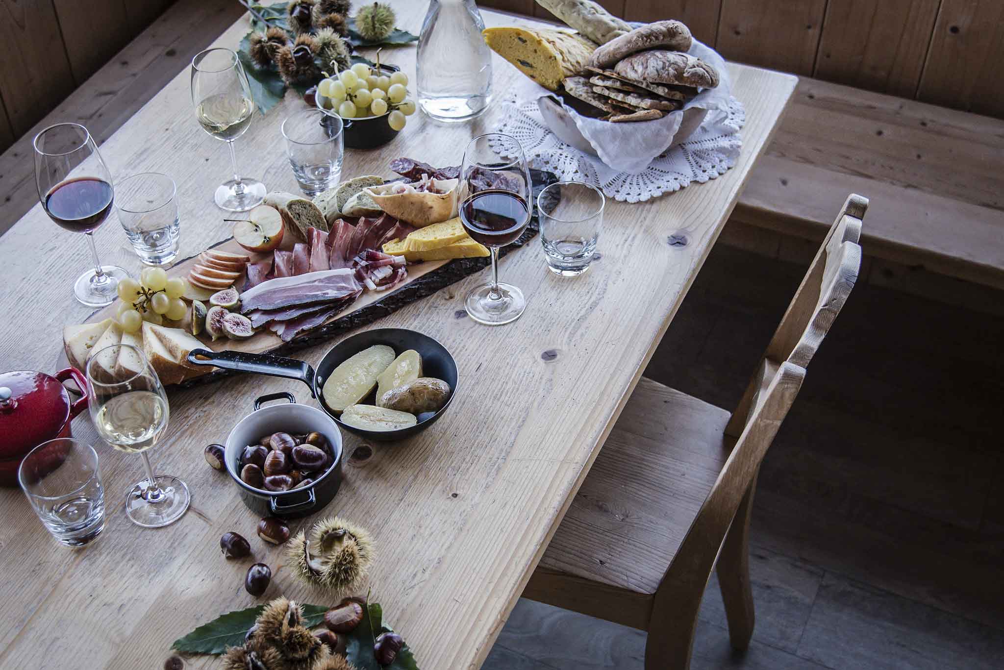 tavola in alto adige