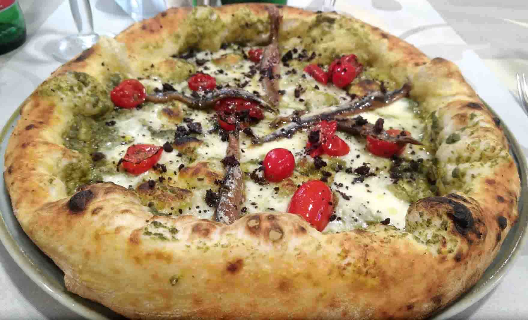 pizza Scarola pizzeria Ciarly Napoli Raffaele Bonetta