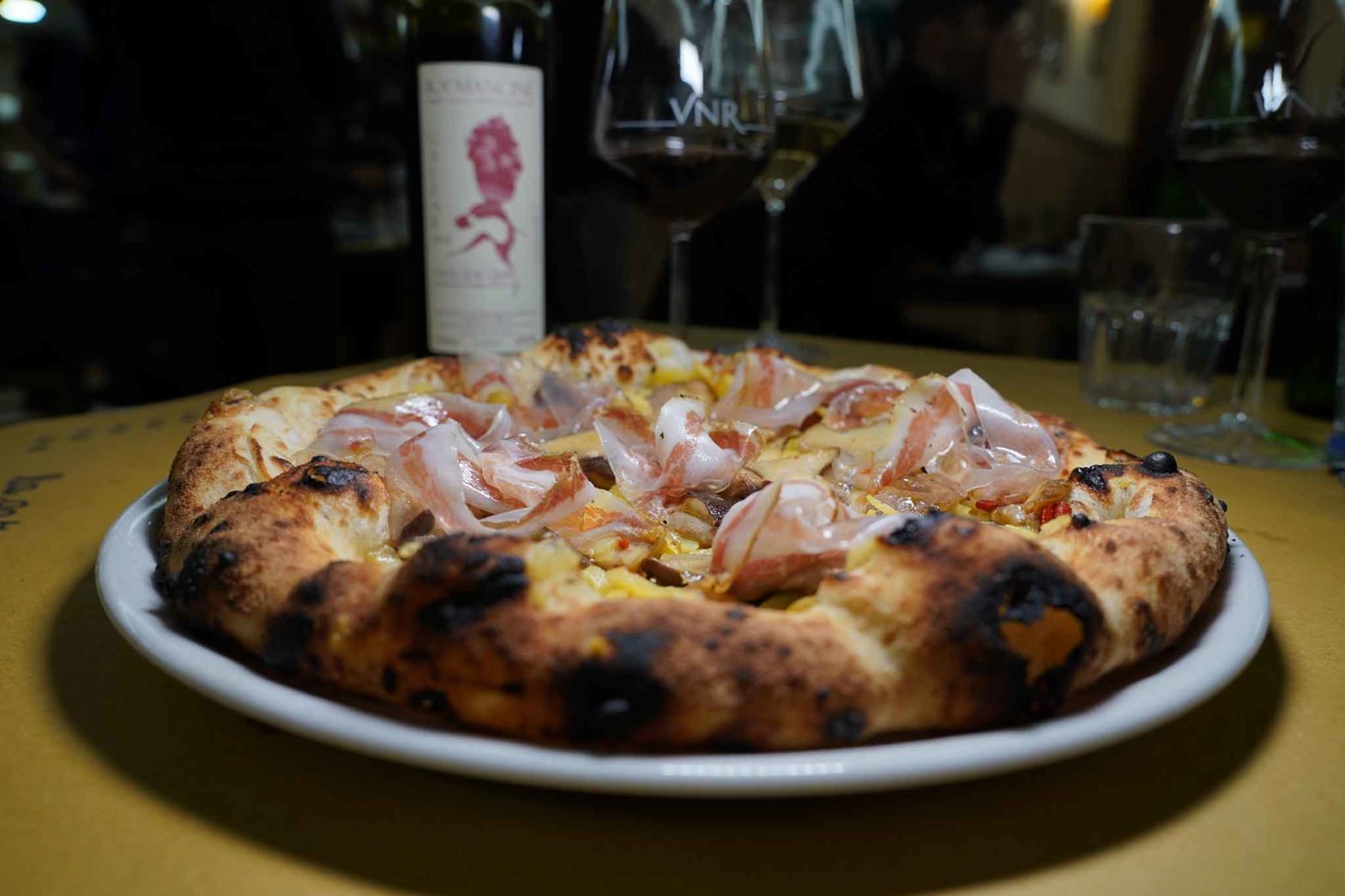 pizza julienne vino pizzeria La Gatta Mangiona Roma