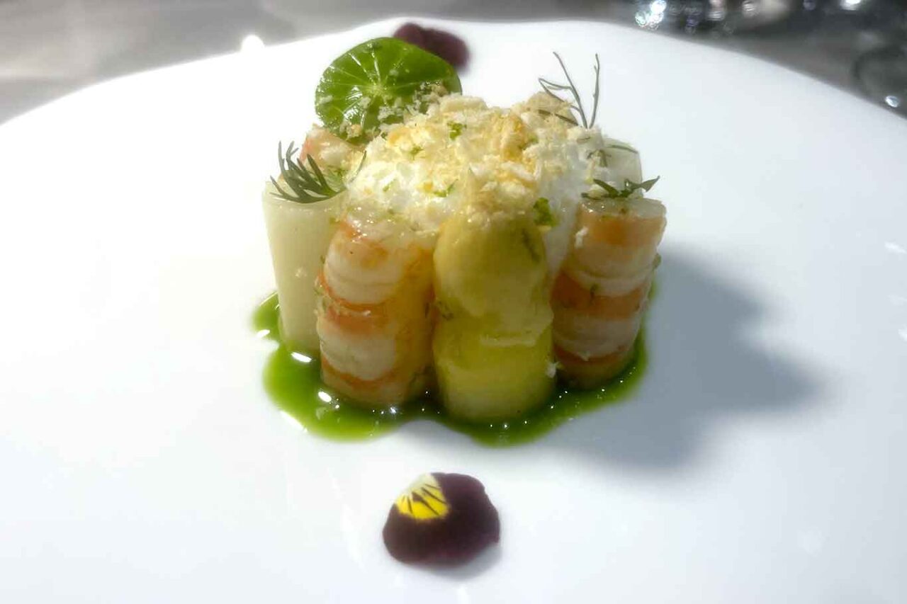 gamberi e asparagi del ristorante La Serra hotel Le Agavi a Positano
