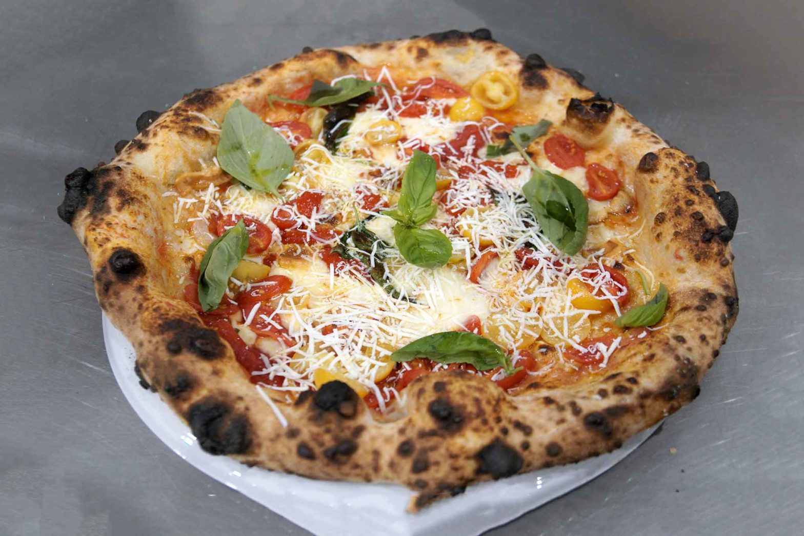 pizza tre pomodori