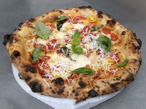 pizza tre pomodori