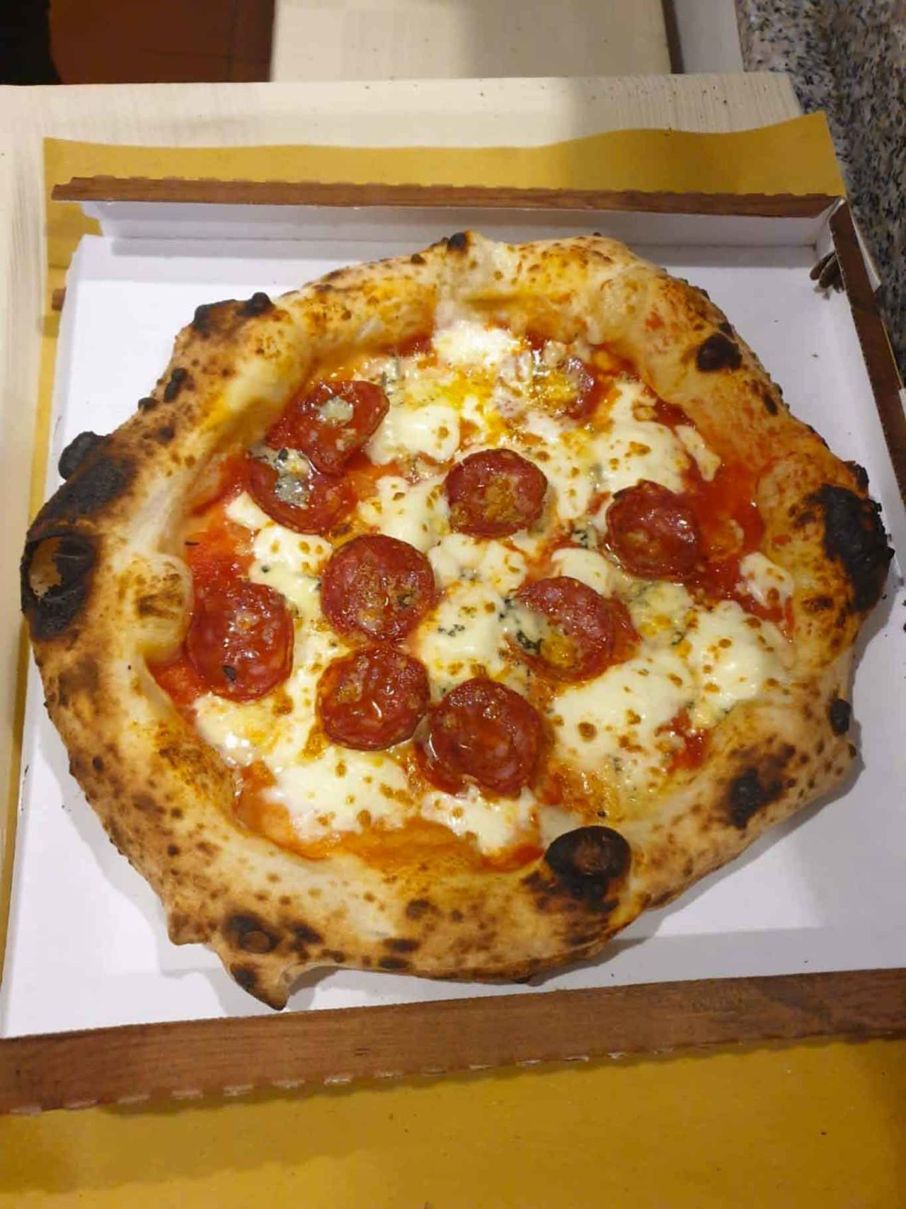 pizzeria La Cruna del Lago Lesina Puglia pizza a domicilio