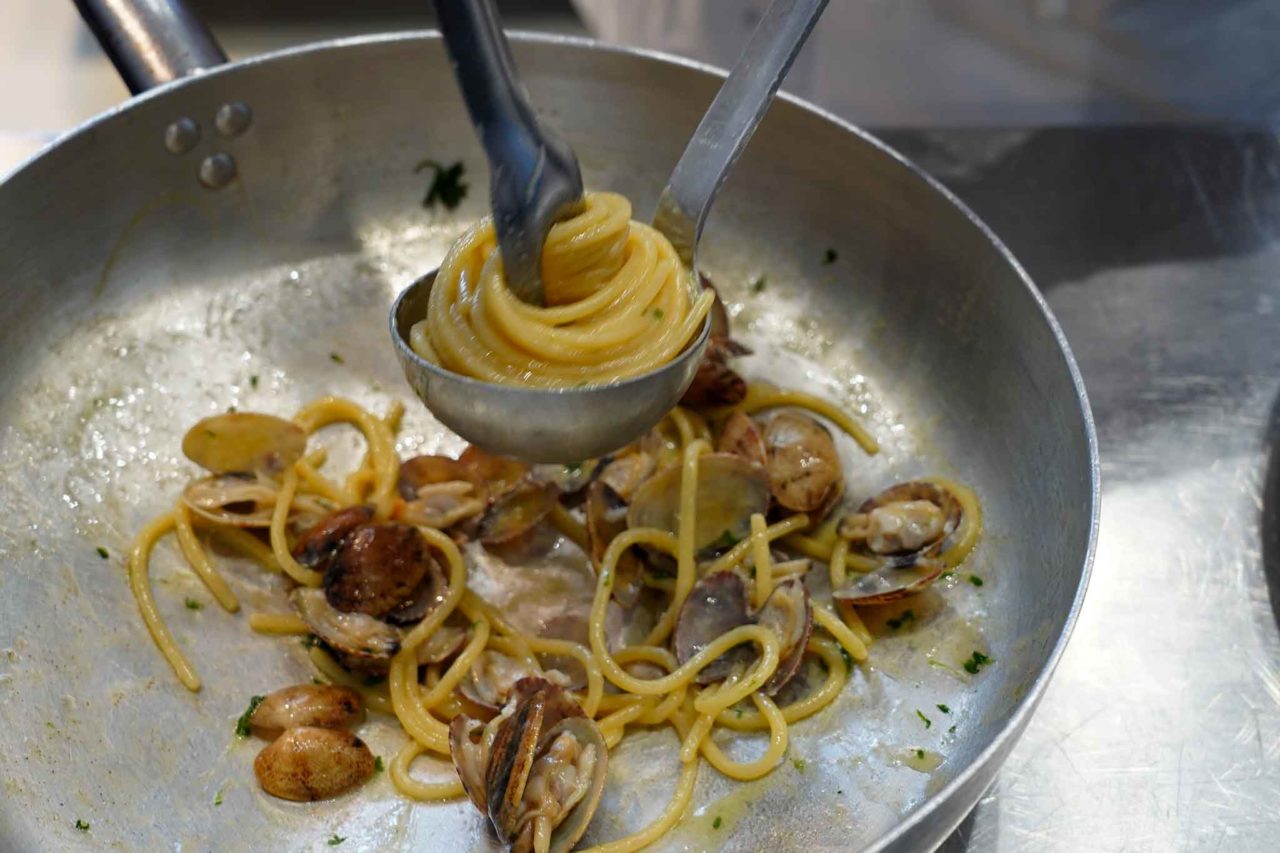 Spaghetti vongole veraci tra i migliori d’Italia? Si va Da Tuccino 