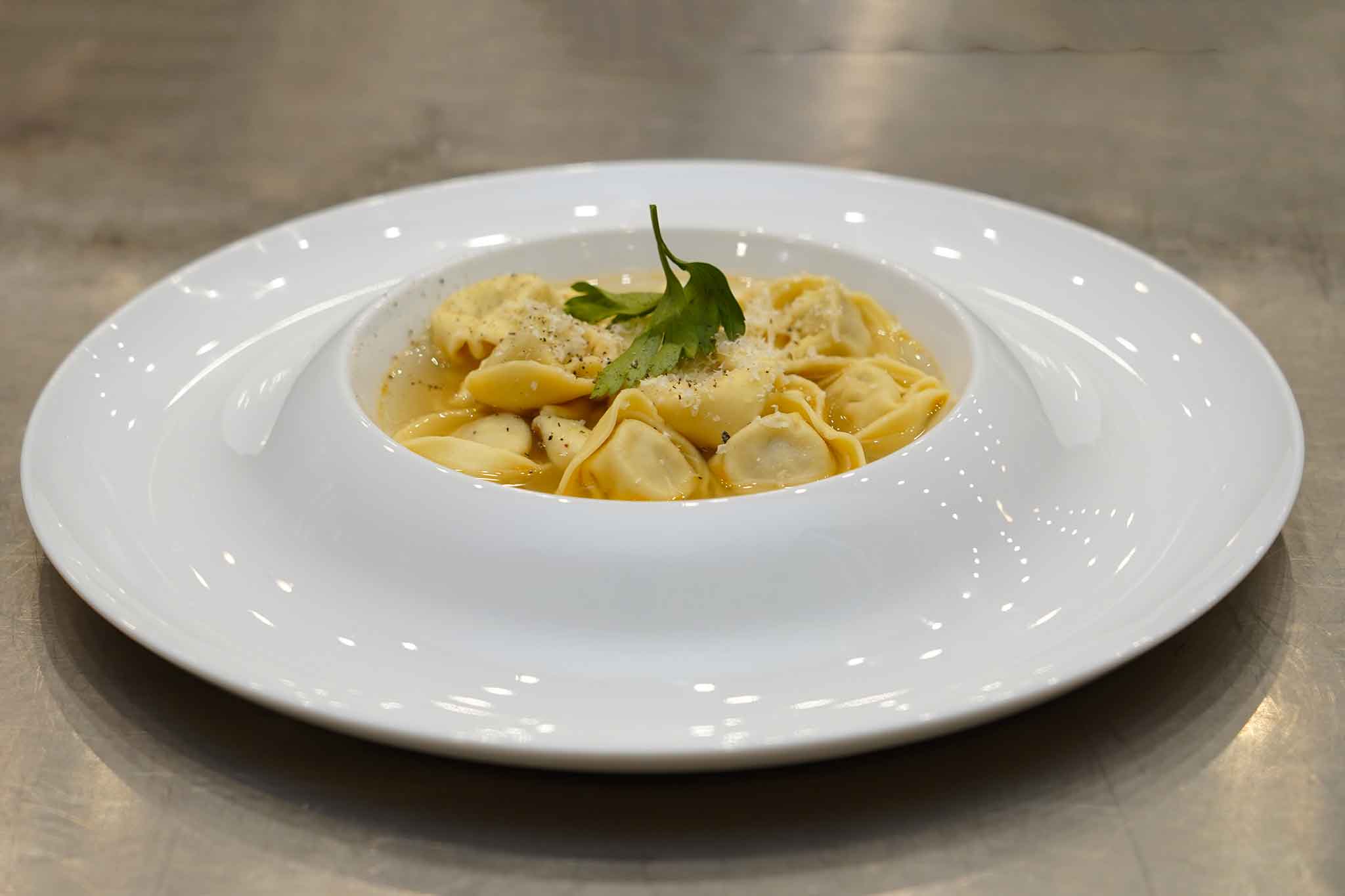 tortellini in brodo