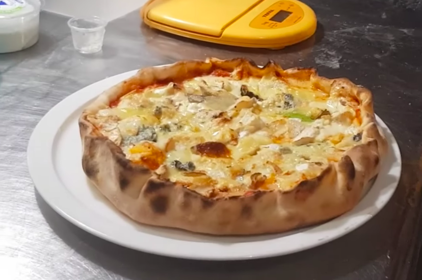 Pizza ai 254 formaggi