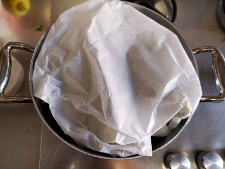 Carciofi alla romana ricetta tradizionale del più amato contorno laziale