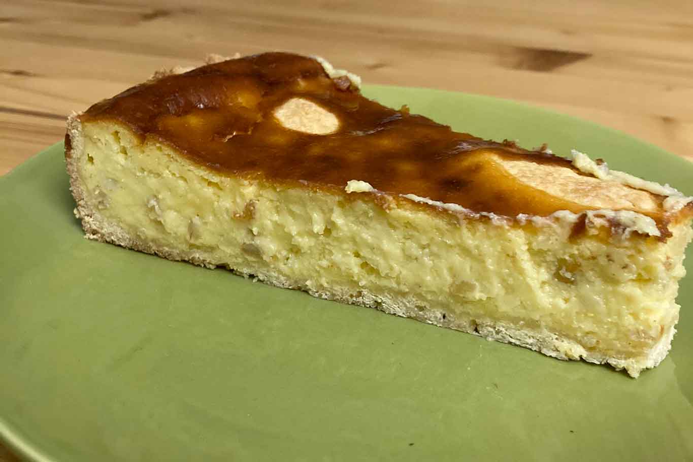 pastiera napoletana con la crema pasticcera
