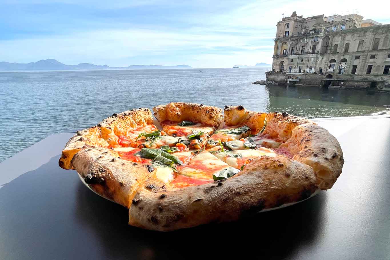 pizzerie all'aperto a Napoli