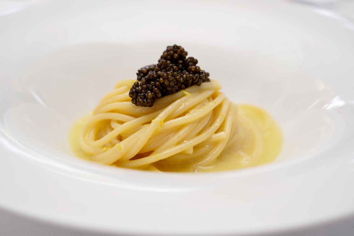 Pescheria ristorante Salerno spaghetti con il caviale