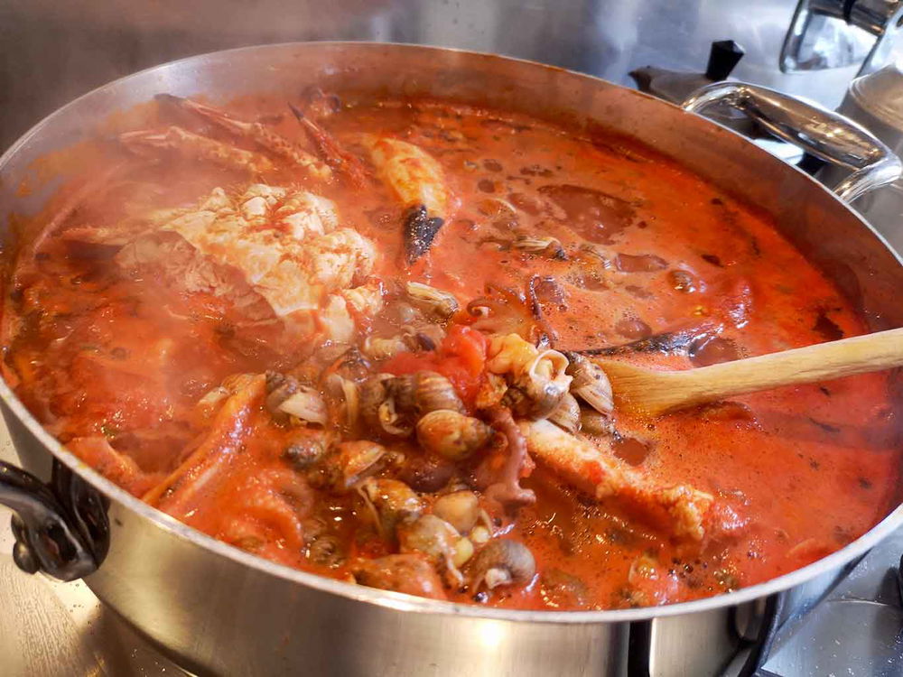 Brodetto di pesce all&amp;#39;anconetana, la ricetta originale senza spine
