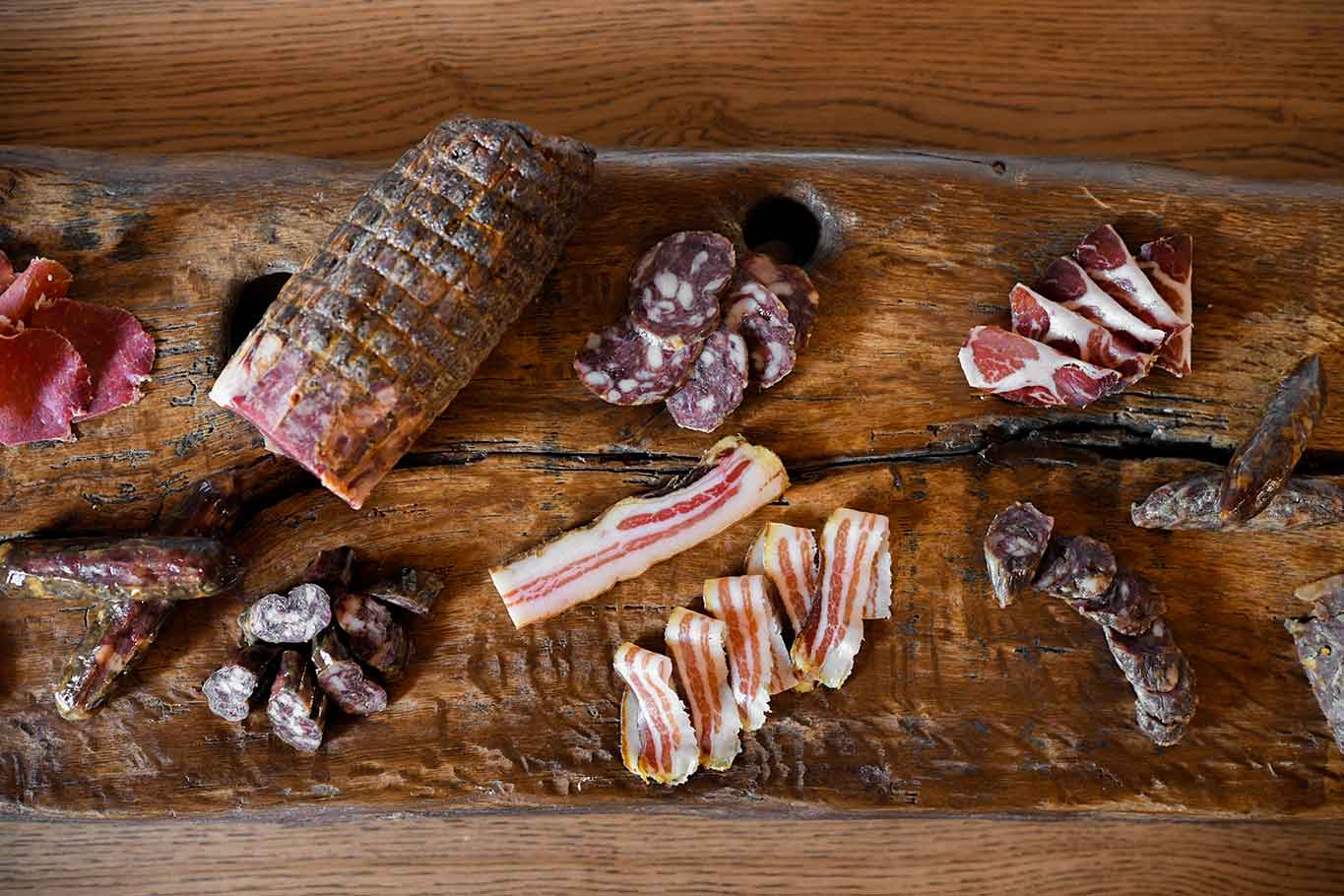 tagliere salumi Tenuta Borgo Santa Cecilia Gubbio Umbria