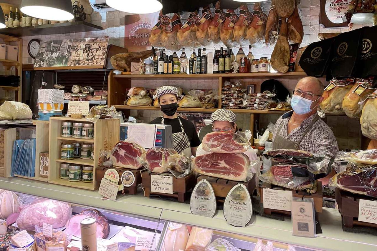 Il Salumaio a Salerno apre la nuova sede e amplia l’Osteria e la salumeria