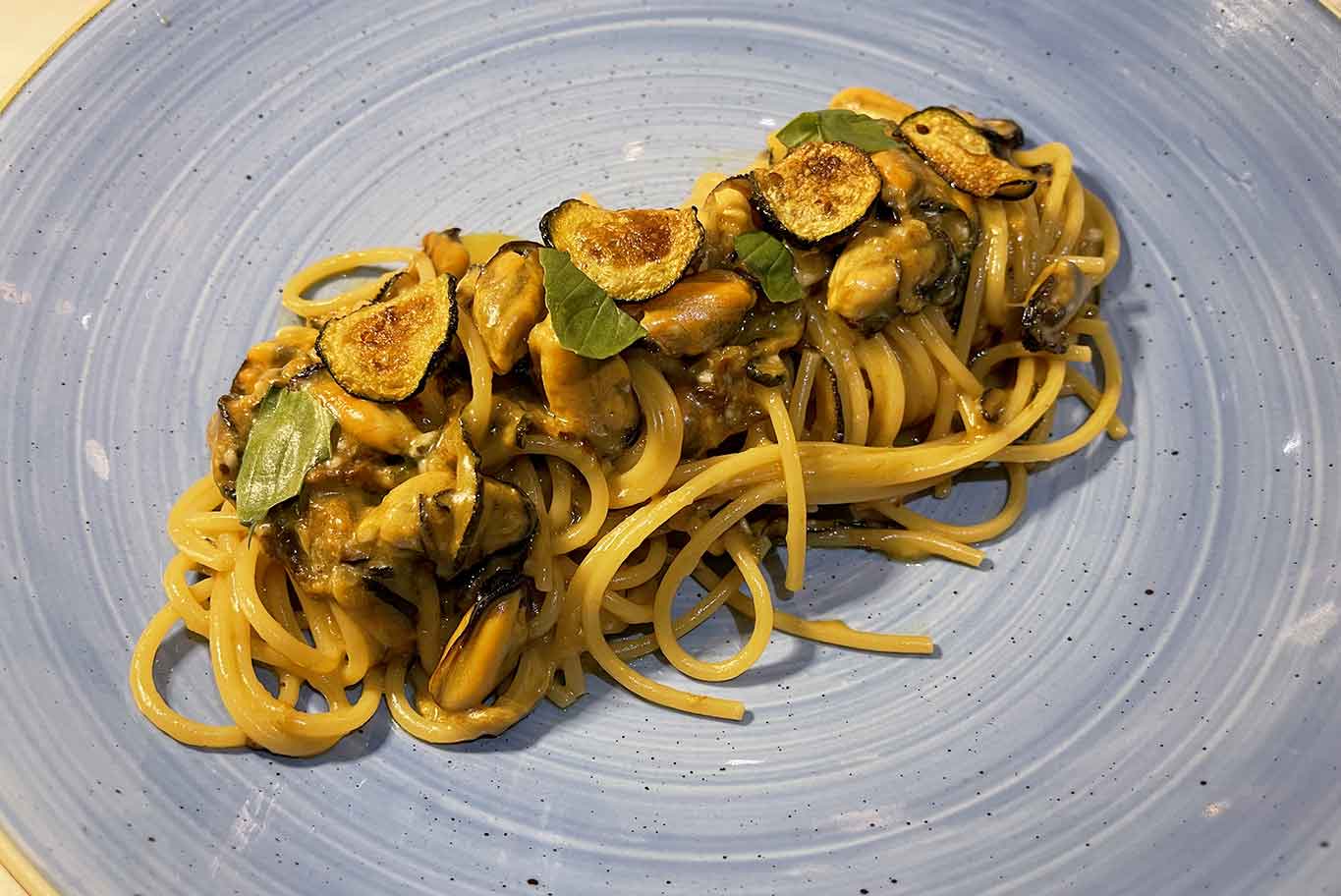 ristorante Il Veliero Acciaroli Cilento pasta Nerano di Cozze