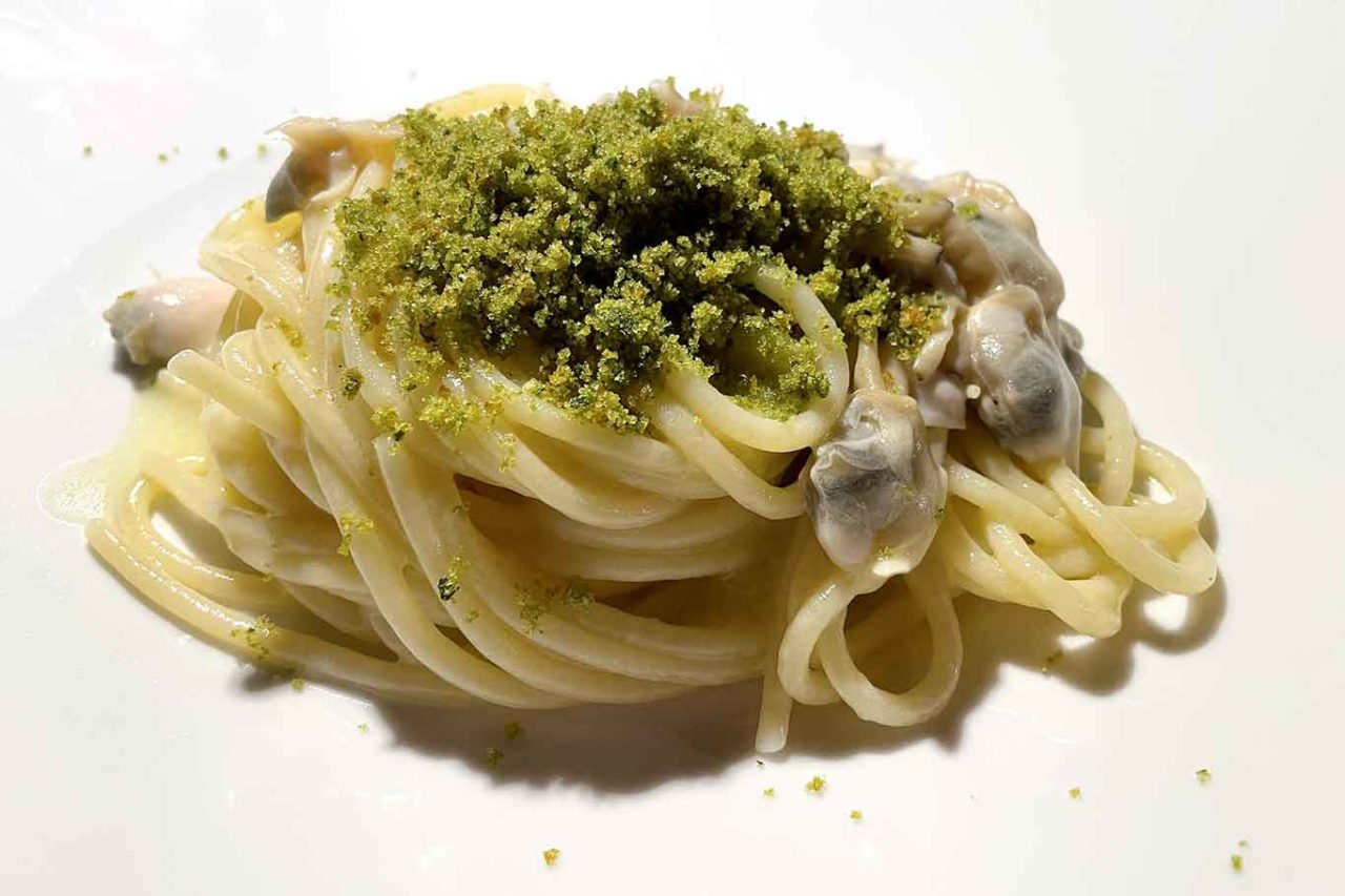 spaghetti con le vongole La Crestarella ristorante Vietri sul Mare 