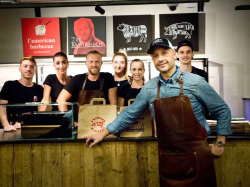 Mercato Centrale Milano, Joe Bastianich e staff della bottega American Barbecue