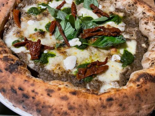 pizza influencer pizzeria
