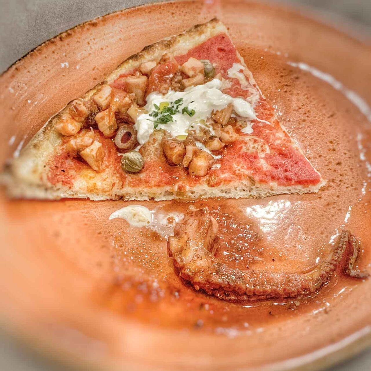 pizza alla luciana e vini vulcanici