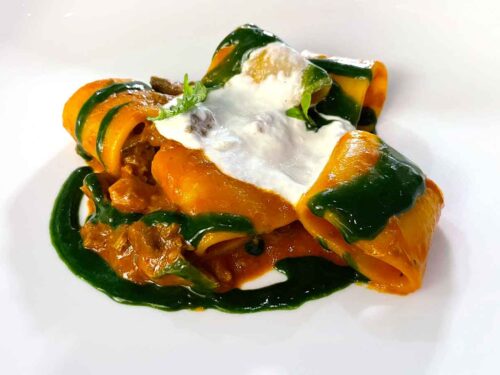 mezzi paccheri con soffritto dolce e stracciatella Domenico Iavarone