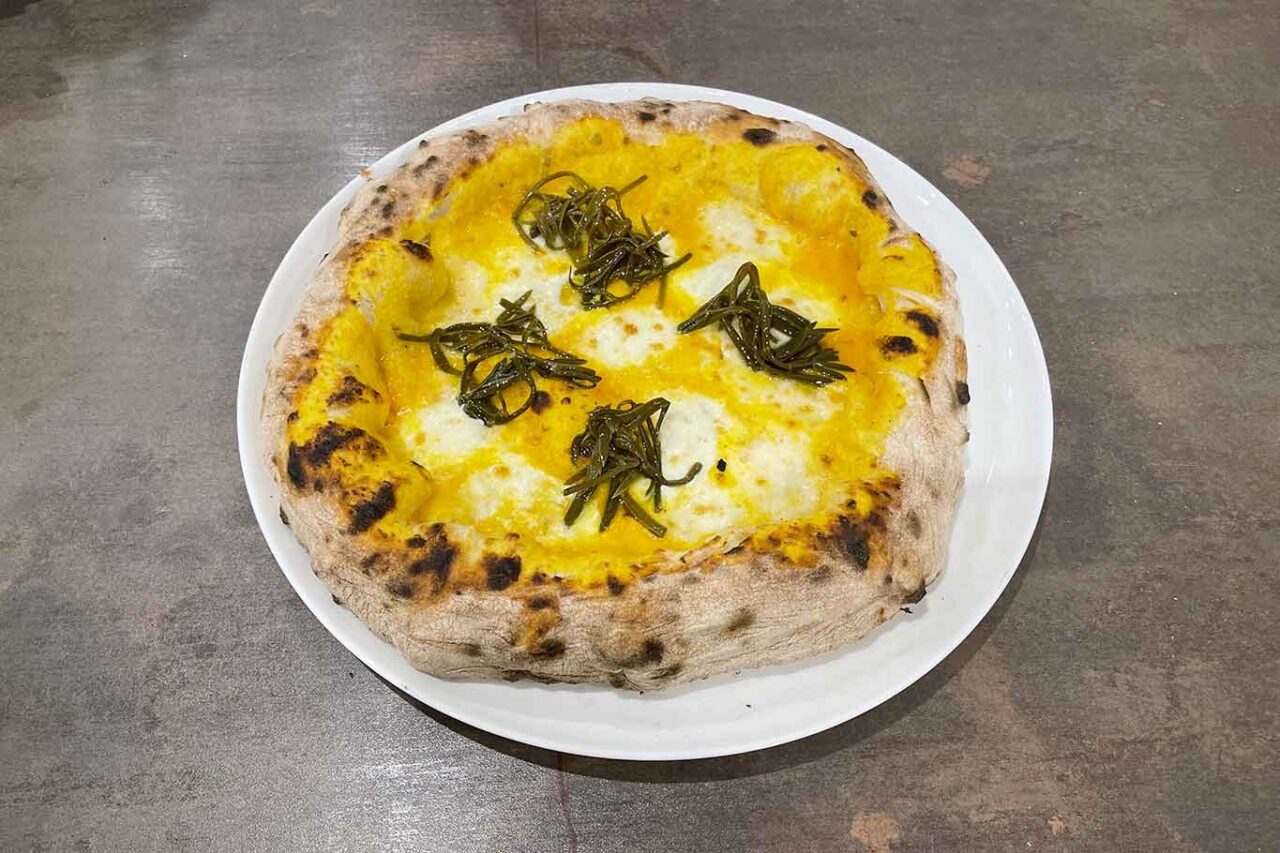 pizzeria Alchimia a Salerno: pizza con zucca e Paccasassi