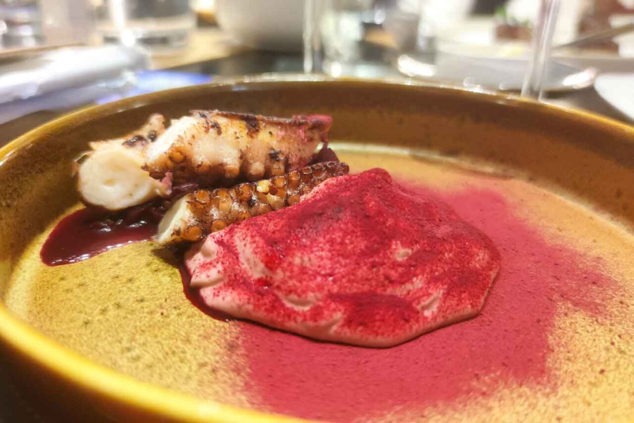 kimchi di rapa rossa e polpo rosticciato