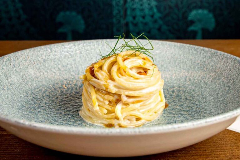 The Black Monday, bistrot e speakeasy a Salerno