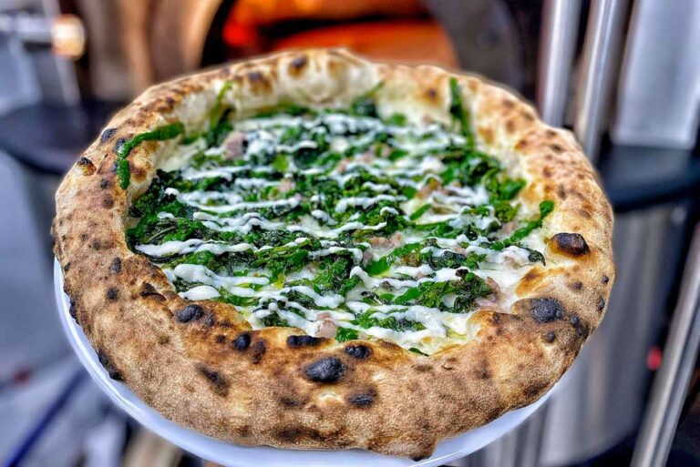 Uagliò a Vimercate menu e prezzi della nuova pizzeria de i Borboni